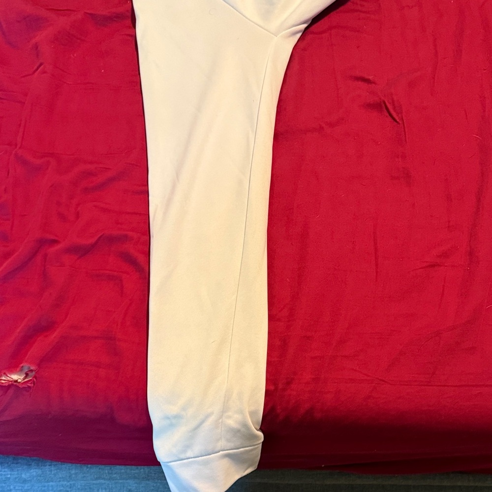 Used White Nike Hoodie w/ grey camo logo - Picture 4 of 7
